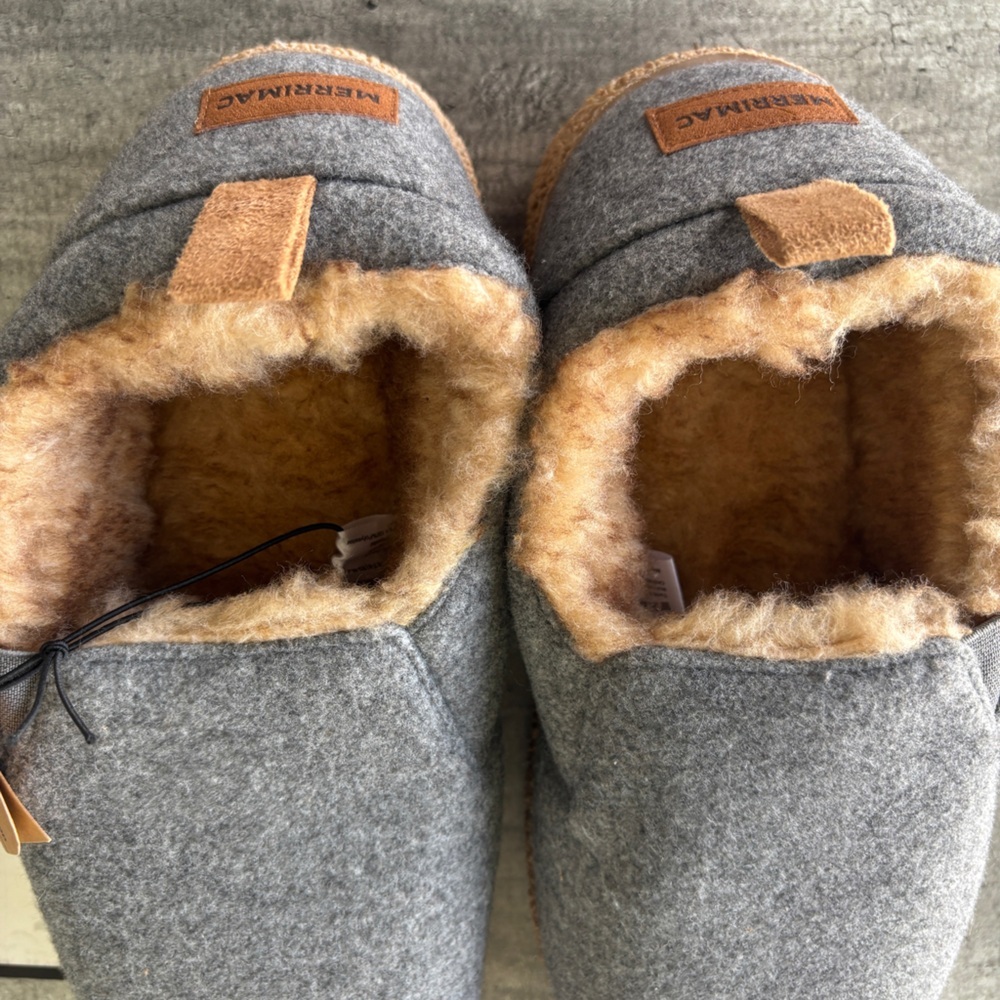 MERRIMAC Gray Fleece-Lined Slippers - Picture 8 of 12